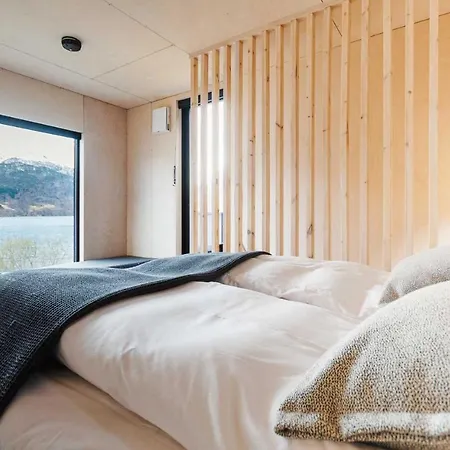 Lodge Mikrohyttene I Akrafjorden